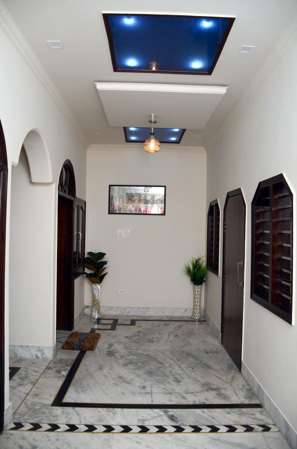Taj Square A Luxurious Family Homestay Agra  Exterior foto